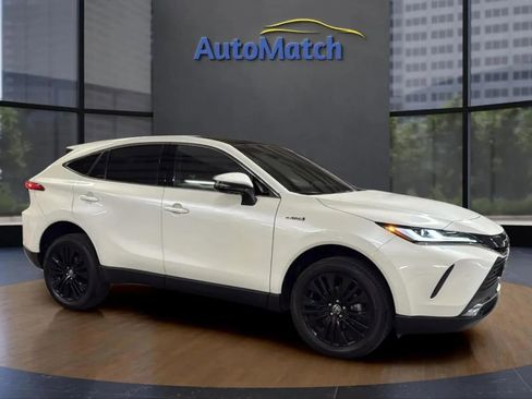 Used 2021 Toyota Venza Limited image 13