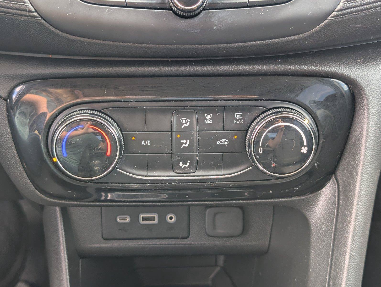 Used 2022 Buick Encore GX Preferred FWD image 24