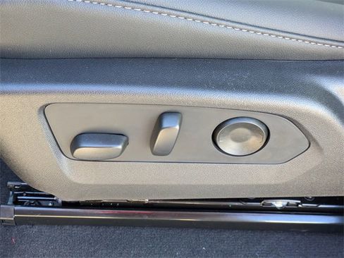 New 2026 GMC Canyon Elevation w/ Convenience Package image 20