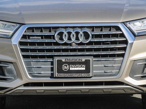 Used 2017 Audi Q7 3.0T Prestige w/ Prestige Package AWD/4WD image 7