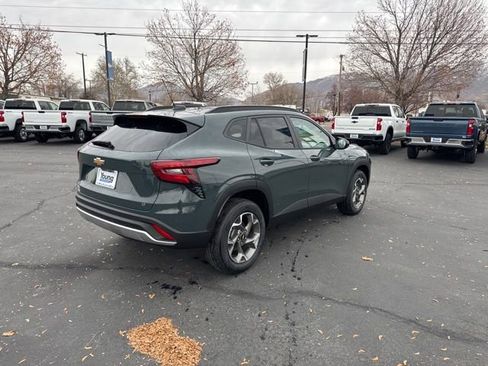 New 2026 Chevrolet Trax LT w/ Driver Confidence Package image 7