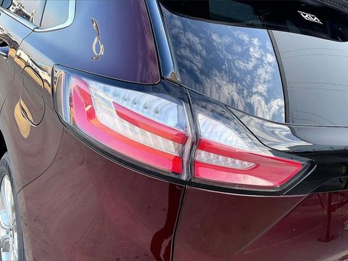 Used 2024 Ford Edge Titanium image 28