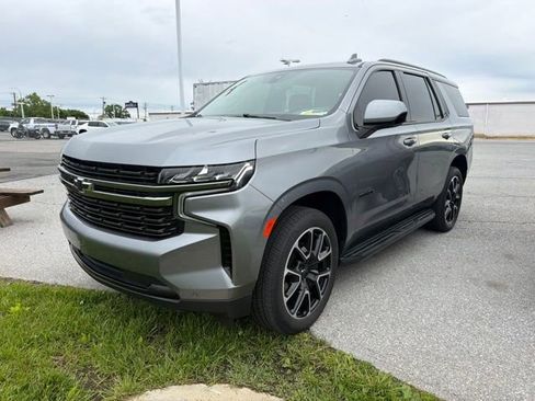 Used 2022 Chevrolet Tahoe RST w/ Sport Performance Package AWD/4WD image 3