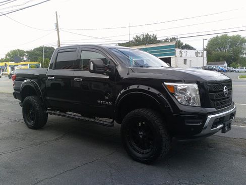 Used 2021 Nissan Titan SV w/ SV Convenience Package AWD/4WD image 14