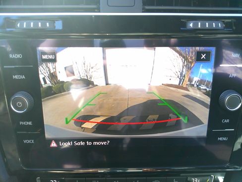 Used 2020 Volkswagen GTI Autobahn image 25