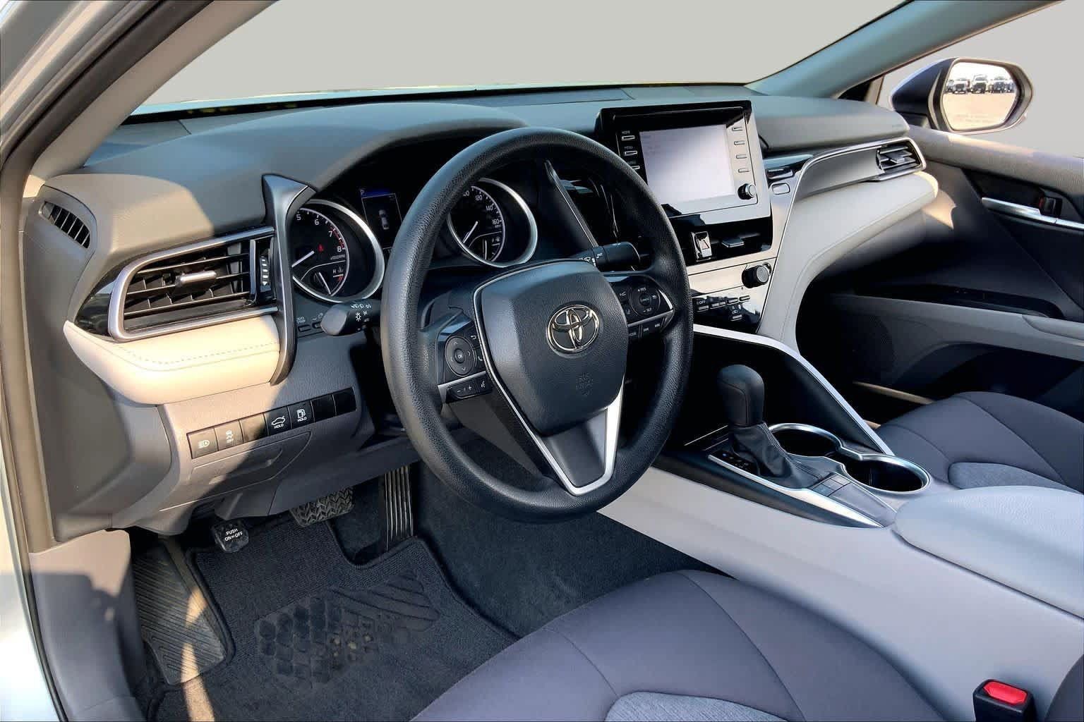Used 2024 Toyota Camry LE FWD image 17