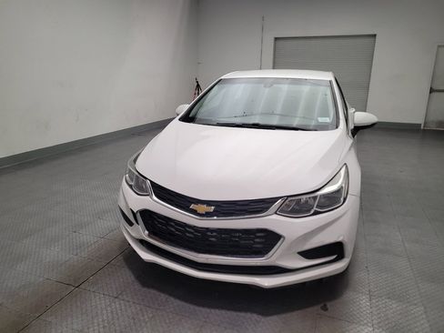 Used 2017 Chevrolet Cruze LS FWD image 15
