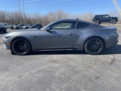 Used 2025 Ford Mustang GT Premium image 2