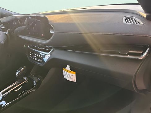 New 2026 Buick Envista Avenir image 17