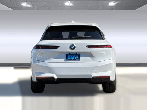 Used 2026 BMW iX xDrive45 AWD/4WD image 9