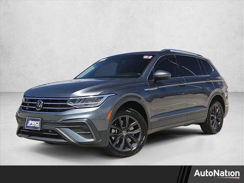 Used 2022 Volkswagen Tiguan SE AWD/4WD image 1