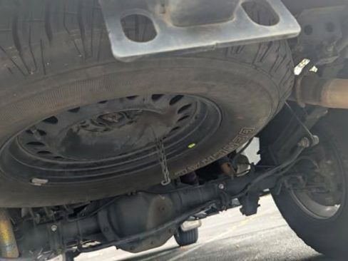 Used 2022 Nissan Titan PRO-4X w/ Pro-4x Convenience Package image 14