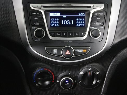 Used 2017 Hyundai Accent SE image 5