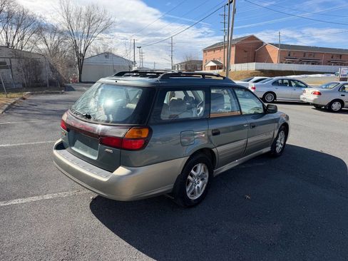 Used 2002 Subaru Outback Wagon image 6