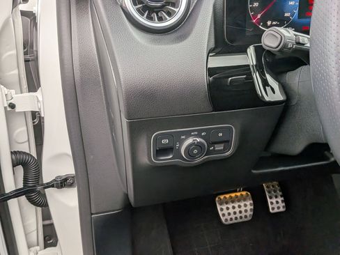 Certified 2025 Mercedes-Benz GLA 250 4MATIC image 15