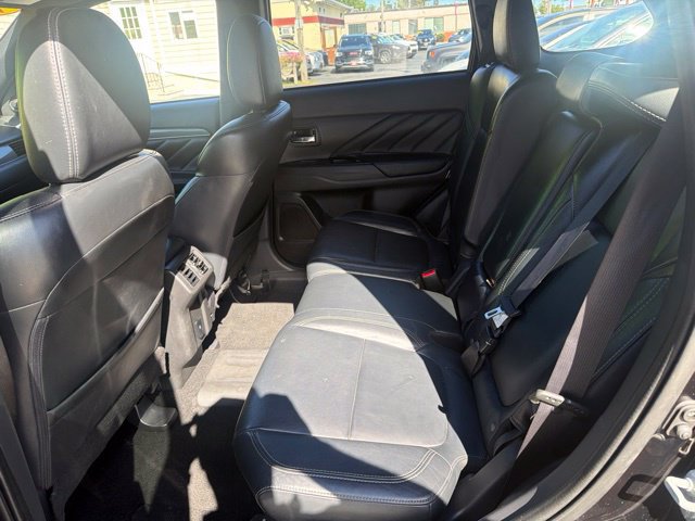 Used 2022 Mitsubishi Outlander SEL AWD/4WD image 19