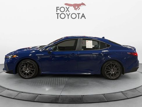Used 2025 Toyota Camry SE w/ Convenience Package FWD image 3