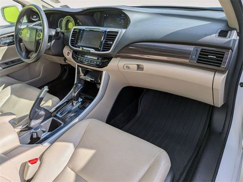 Used 2017 Honda Accord EX-L image 29