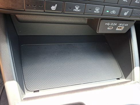 Certified 2026 Subaru Outback Premium AWD/4WD image 19