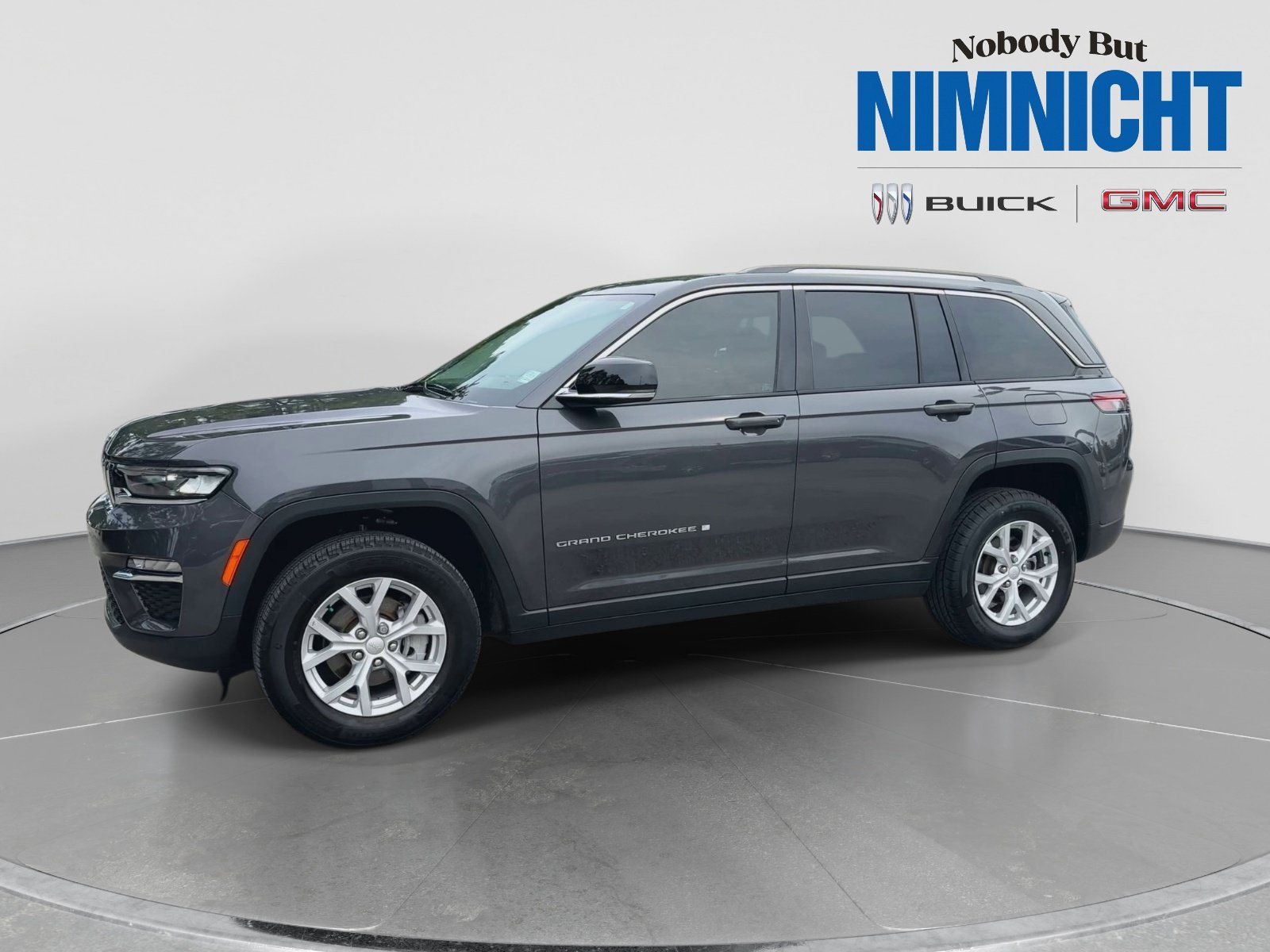 Used 2023 Jeep Grand Cherokee Limited RWD image 4