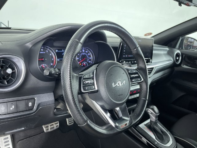 Used 2023 Kia Forte GT-Line w/ GT-Line Technology Package FWD image 28