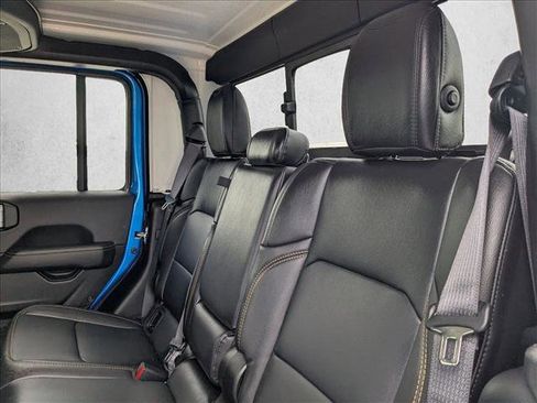 Certified 2025 Jeep Gladiator Sport image 16