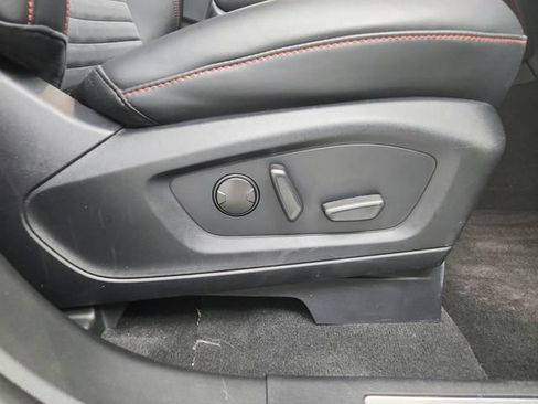 Used 2025 Ford Explorer ST-Line w/ Premium Package RWD image 40