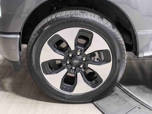 Used 2022 Ford F150 Lightning Platinum AWD/4WD image 10