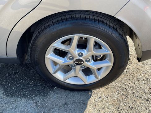 Used 2025 Kia Soul LX w/ LX Technology Package image 28