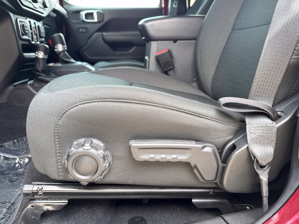 Used 2021 Jeep Wrangler Unlimited Sport AWD/4WD image 28