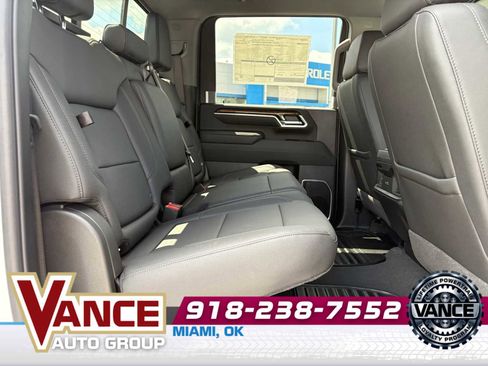 Used 2025 Chevrolet Silverado 2500 LT w/ Leather Package image 20