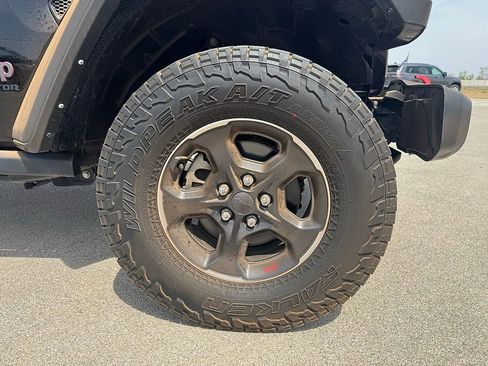 Used 2021 Jeep Gladiator Rubicon image 9