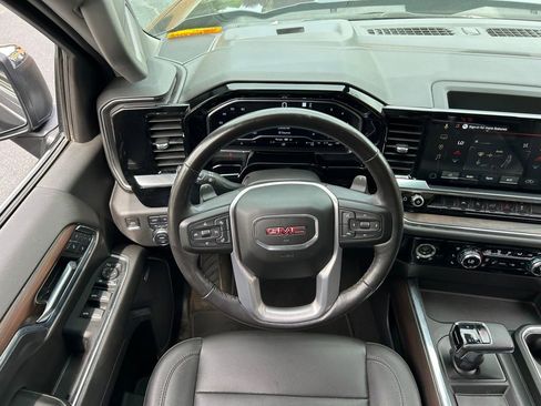 Used 2023 GMC Sierra 1500 SLT w/ SLT Convenience Package AWD/4WD image 31