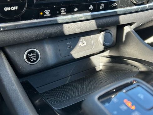 Used 2023 Nissan Rogue SV image 37