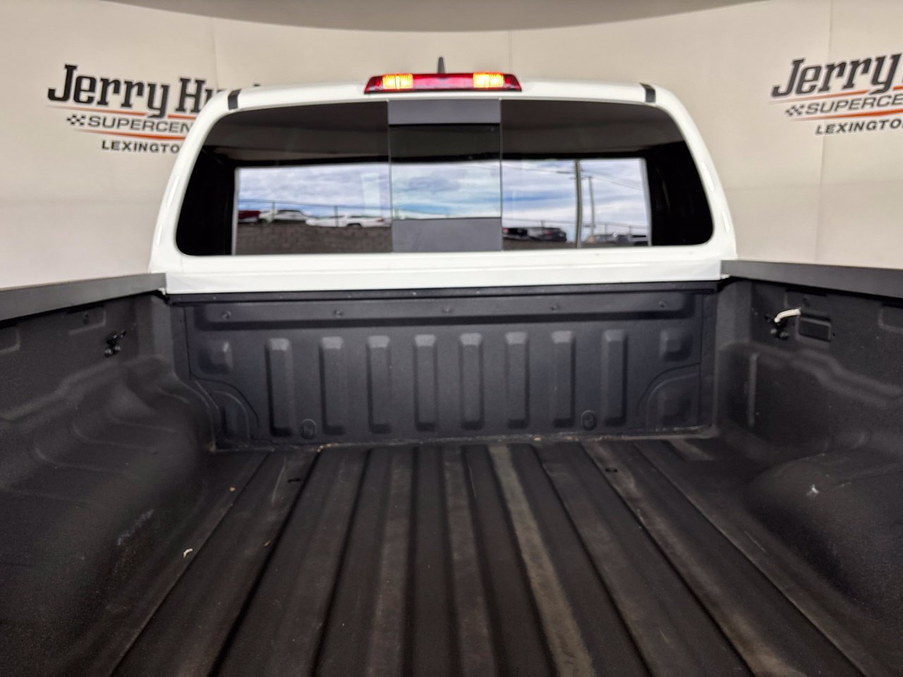 Used 2025 Nissan Frontier S w/ S Utility Package AWD/4WD image 22