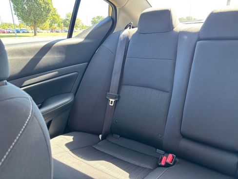 Used 2025 Nissan Altima 2.5 SV FWD image 39