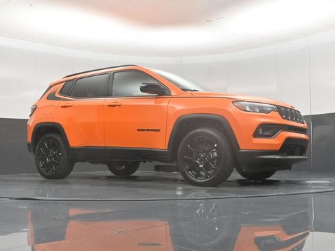 New 2026 Jeep Compass Latitude AWD/4WD image 40