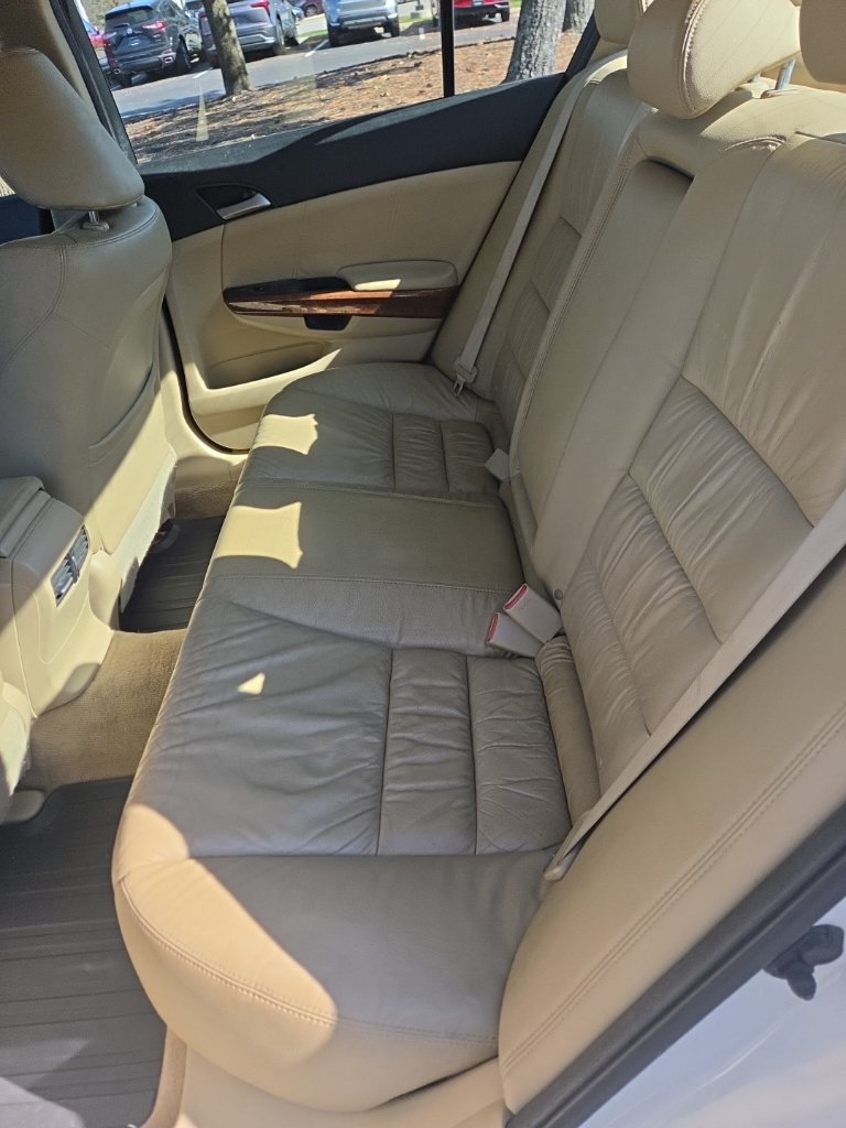 Used 2011 Honda Accord EX-L image 11