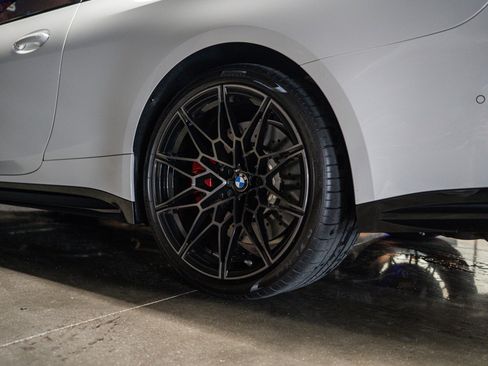 Used 2026 BMW M4 Competition w/ Executive Package RWD image 18