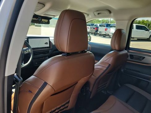 Used 2025 Ford Bronco Sport Outer Banks w/ Outer Banks Tech Package+ AWD/4WD image 12