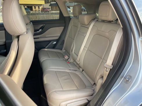 Used 2022 Lincoln Corsair AWD w/ Premium Package image 23