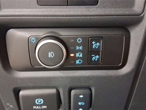 Used 2024 Ford Expedition Limited image 34