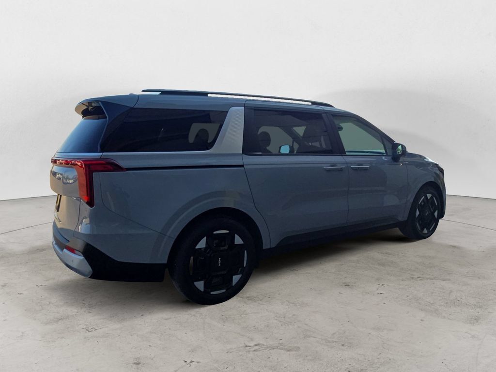 Used 2026 Kia Carnival EX FWD image 8