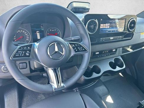 Used 2026 Mercedes-Benz Sprinter 2500 image 3