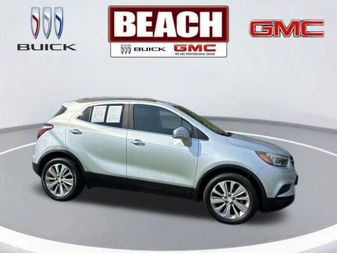 Used 2018 Buick Encore Preferred FWD image 2