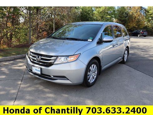 Used 2016 Honda Odyssey SE image 3
