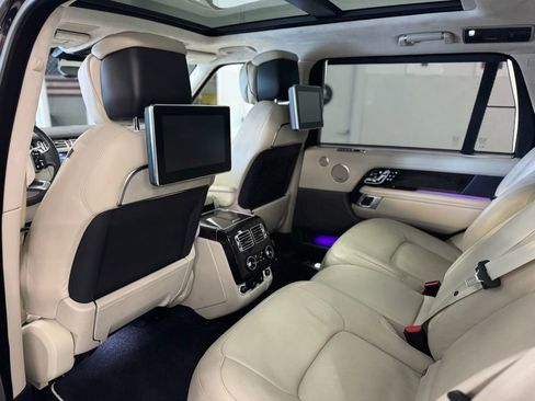 Used 2018 Land Rover Range Rover Long Wheelbase Autobiography image 18