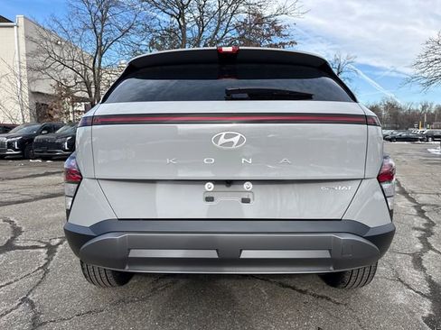 New 2026 Hyundai Kona SEL Premium image 8