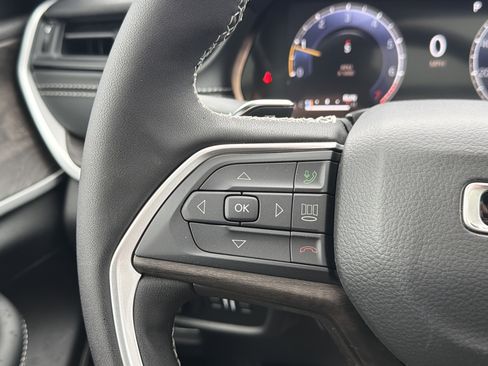 New 2026 Jeep Grand Cherokee Limited Reserve image 18