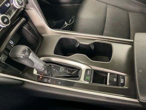 Used 2019 Honda Accord Sport image 18